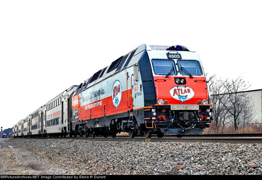 NJT 4503 on train 5518